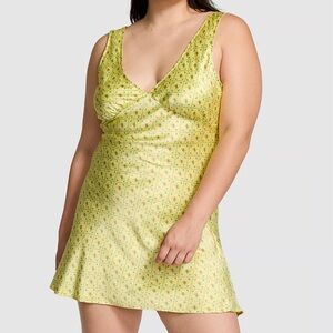 PINK BY FRANKIES BIKINIS
SPRINGTIME SATIN DRESS